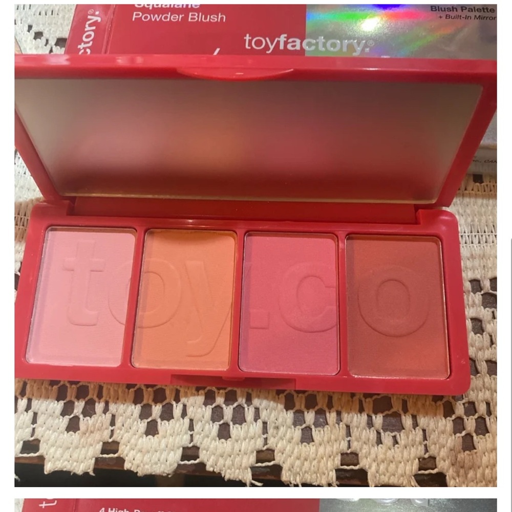 Blush palette